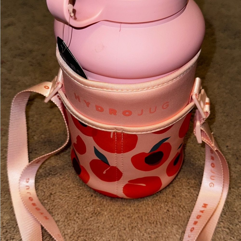 HydroJug Light Pink Bottle with Peach Sleeve